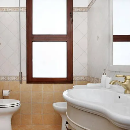 Vacanze Apartment *